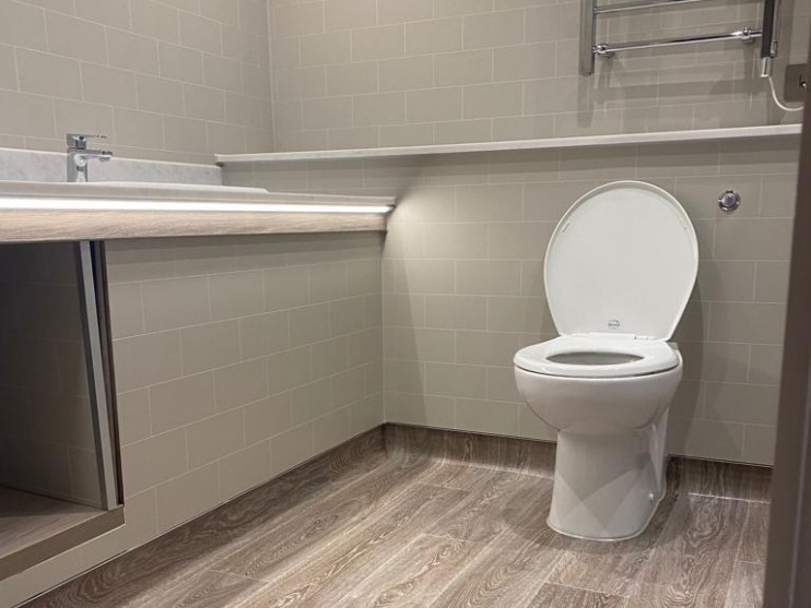 Hotel Bathroom Refurb, Tolleshunt Knights